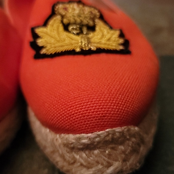 Shoes - Picture 2 of 7